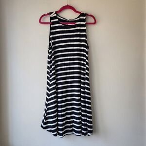 Old Navy Tank Swing Dress | Medium | Black White Stripes Sleeveless Crew Stretch
